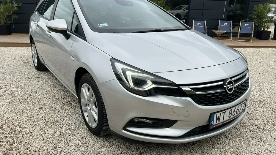 OPEL Astra -