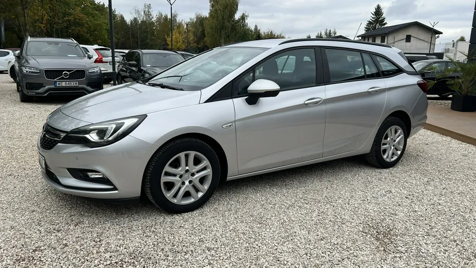OPEL Astra -