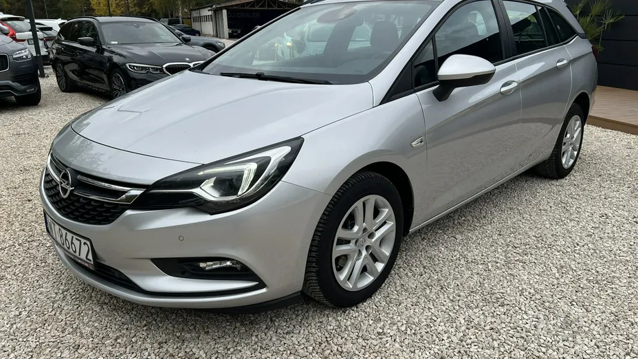 OPEL Astra -