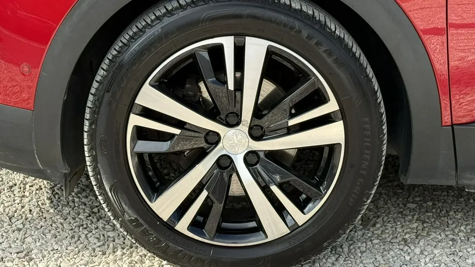 PEUGEOT 3008 -