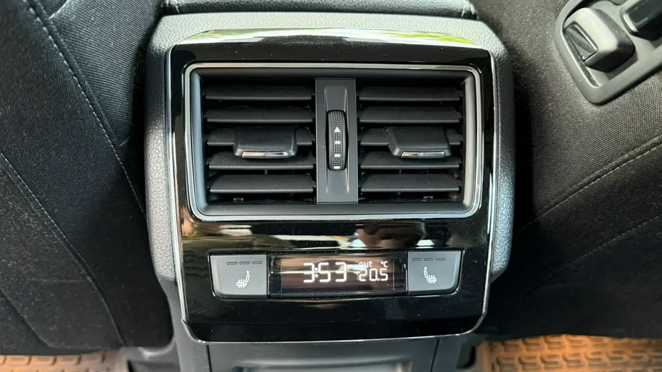 SKODA Superb Superb 2.0 TDI 4x4 Style DSG