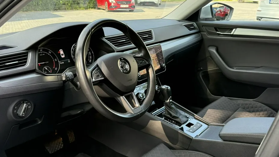 SKODA Superb Superb 2.0 TDI 4x4 Style DSG