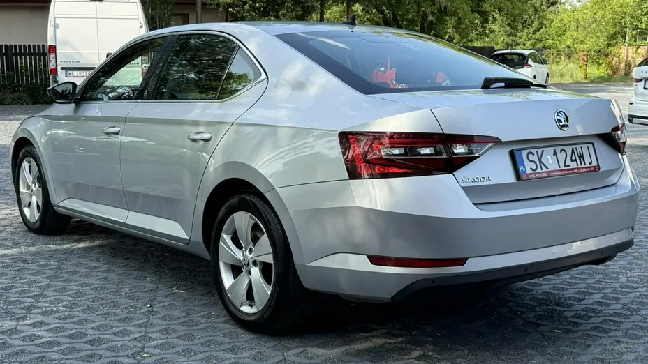SKODA Superb Superb 2.0 TDI 4x4 Style DSG