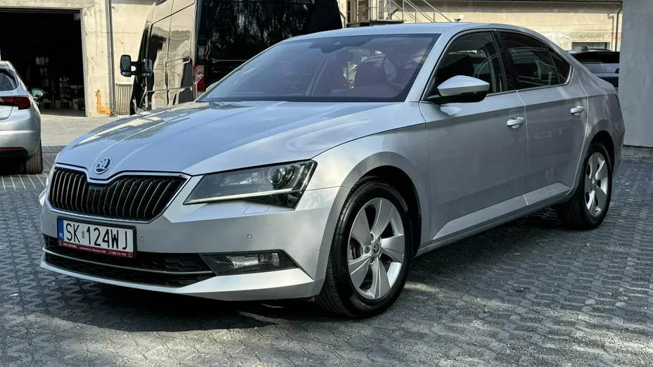 SKODA Superb Superb 2.0 TDI 4x4 Style DSG