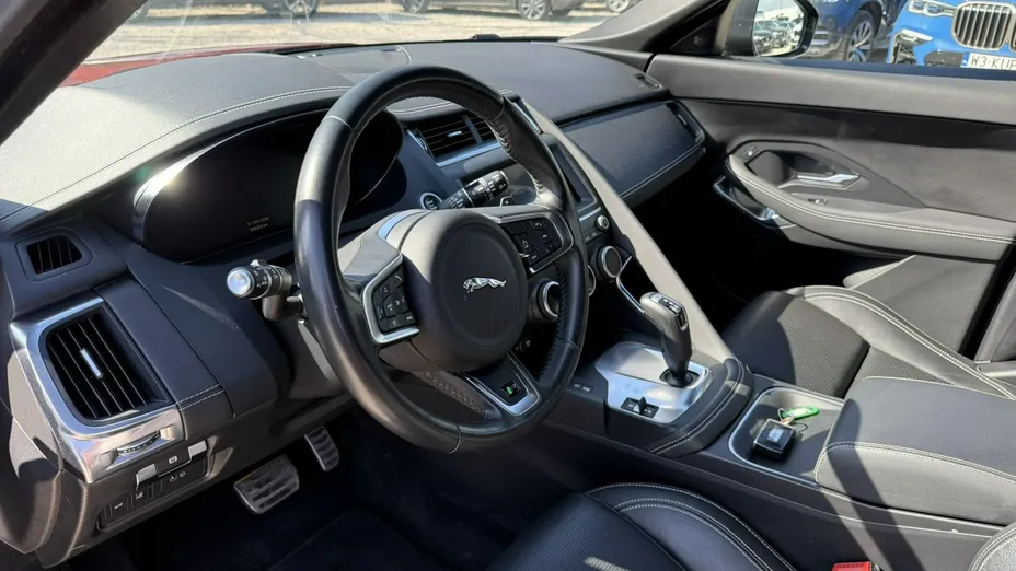 JAGUAR E-Pace -