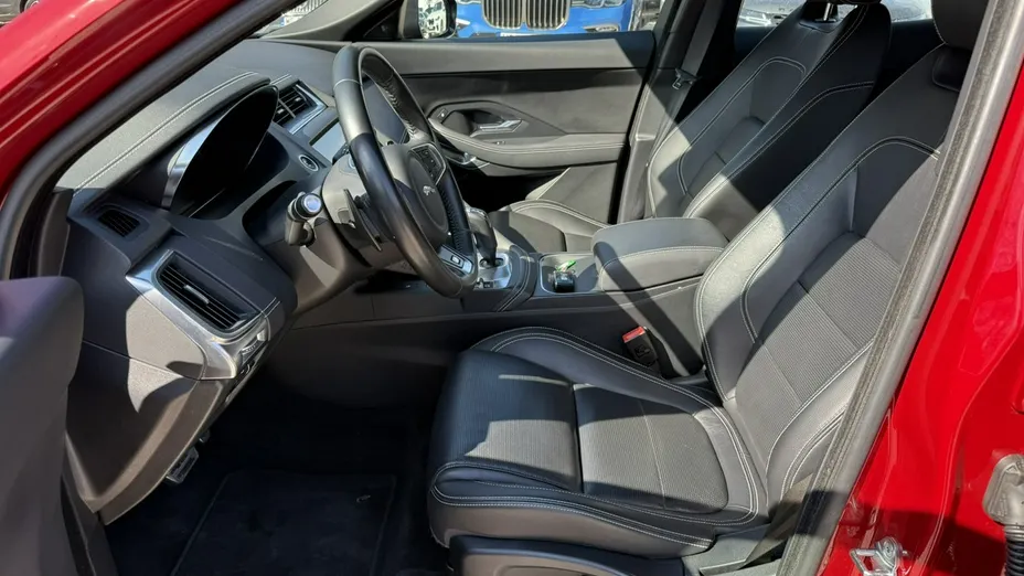 JAGUAR E-Pace -