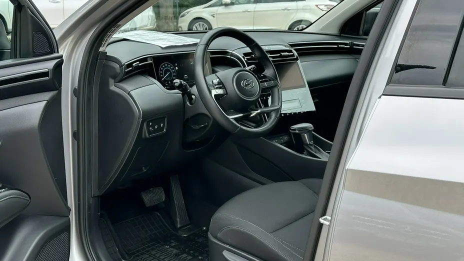 HYUNDAI Tucson -