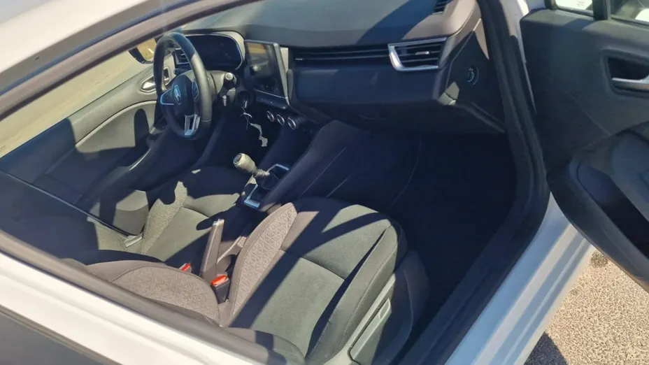 RENAULT Clio -