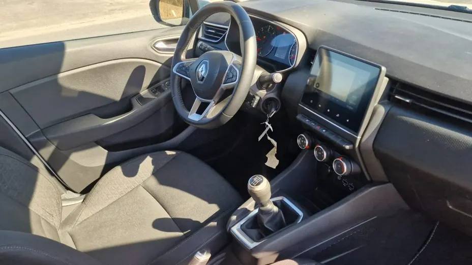 RENAULT Clio -
