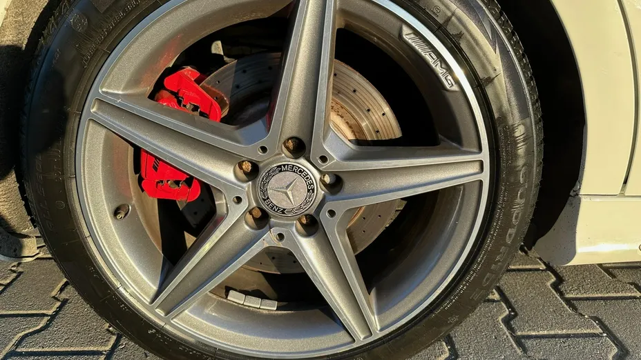 MERCEDES-BENZ CLA -
