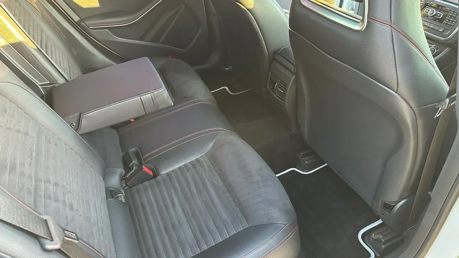 MERCEDES-BENZ CLA -