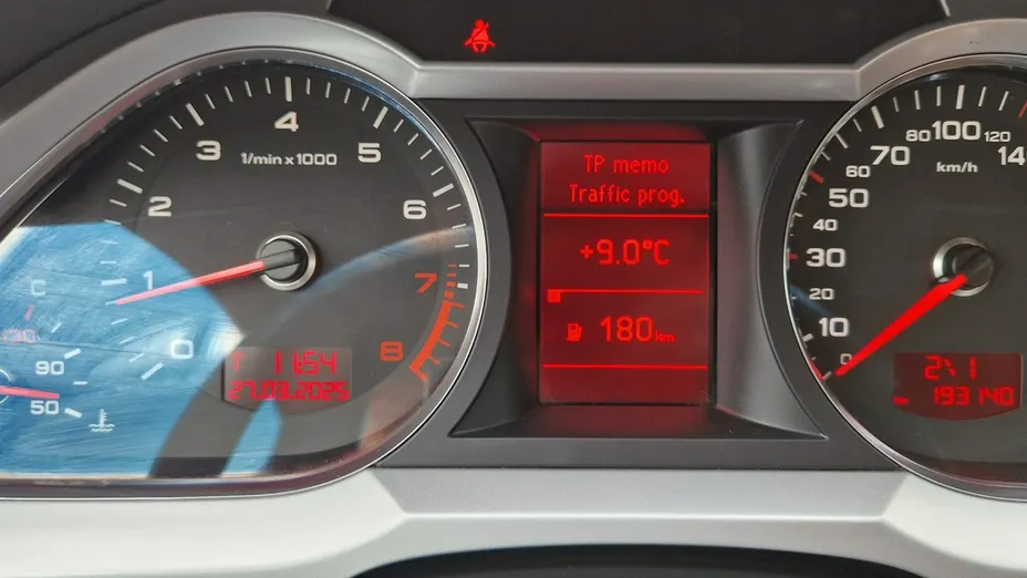 AUDI A6 -