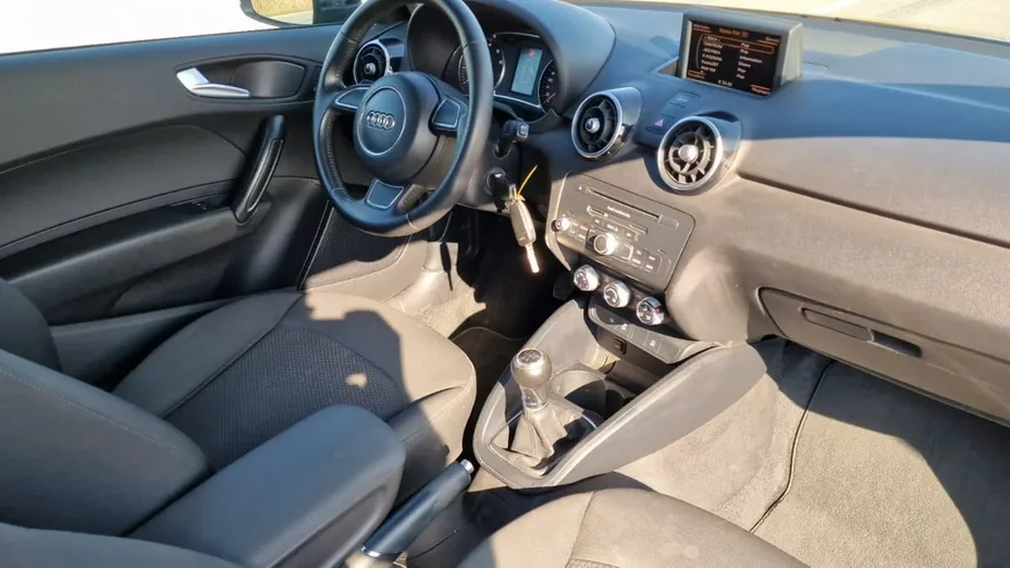 AUDI A1 -