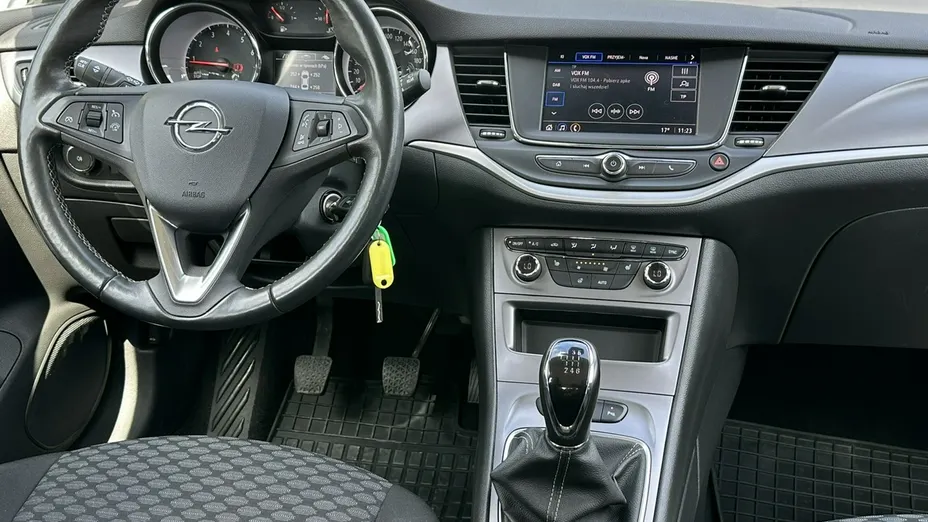 OPEL Astra -