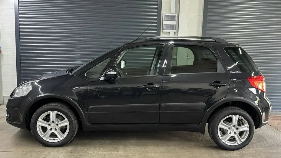 SUZUKI SX4 -