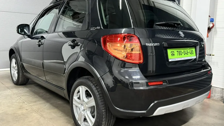 SUZUKI SX4 -
