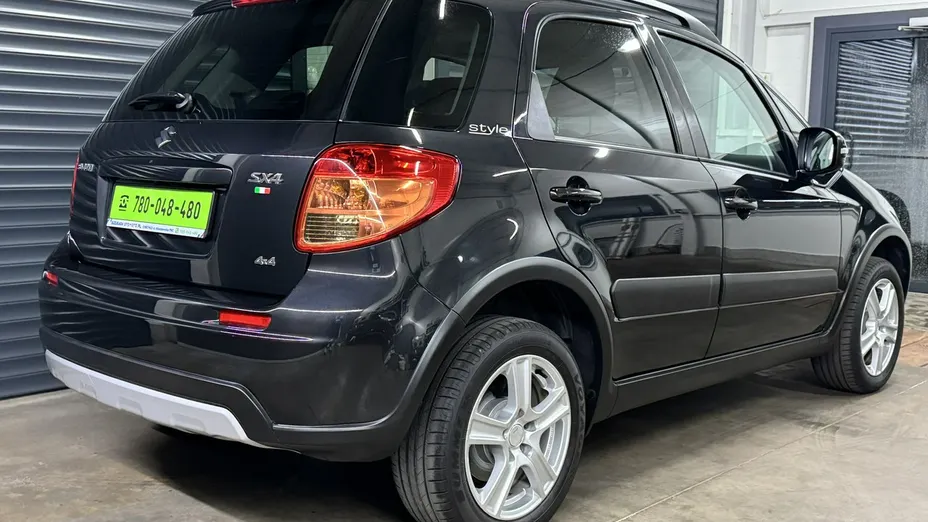SUZUKI SX4 -