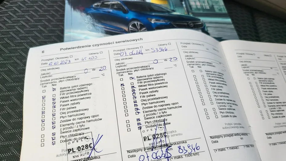 OPEL Insignia -