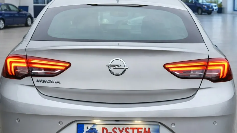 OPEL Insignia -