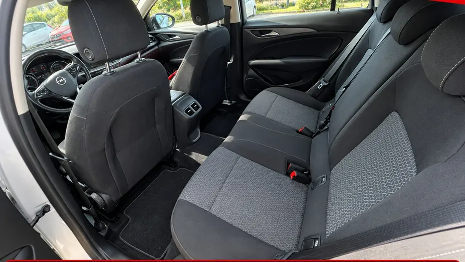 OPEL Insignia -