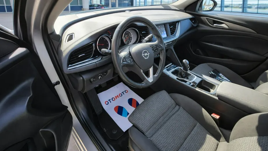 OPEL Insignia -
