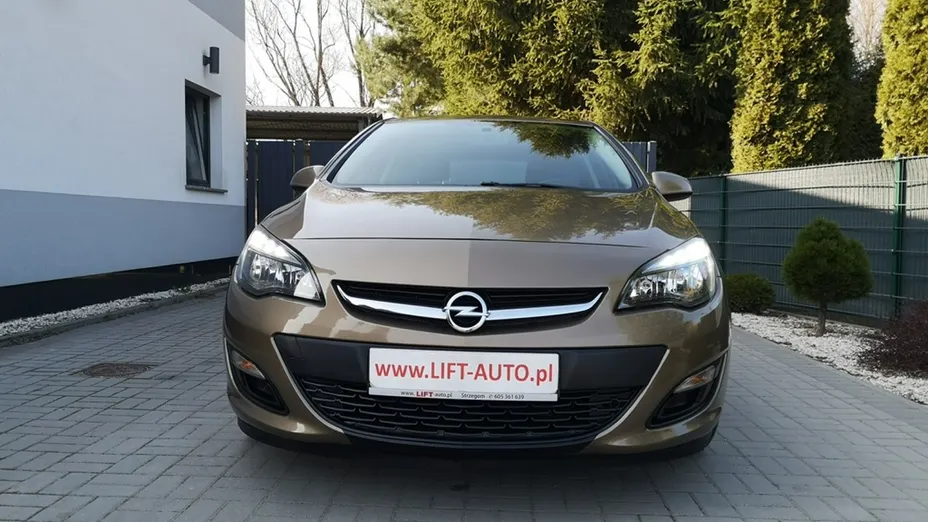 OPEL Astra -