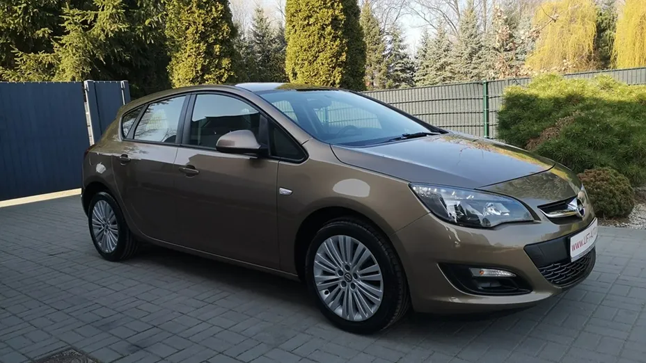OPEL Astra -