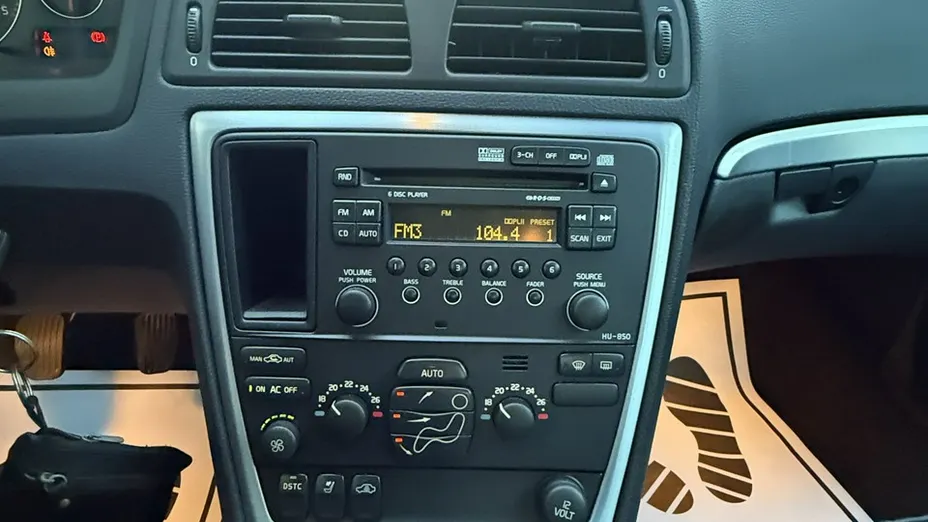 VOLVO S60 -