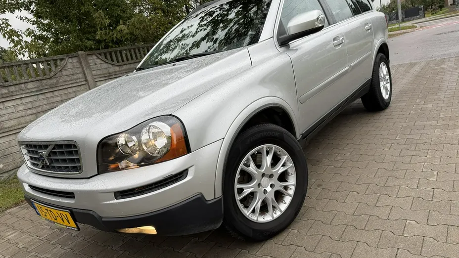 VOLVO XC90 -