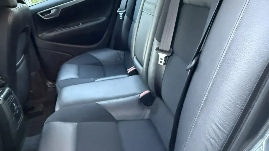 VOLVO S60 -
