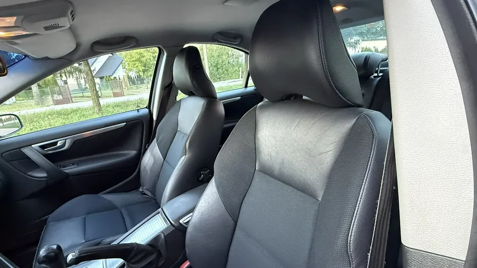 VOLVO S60 -