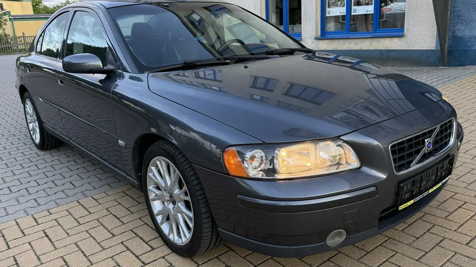 VOLVO S60 -