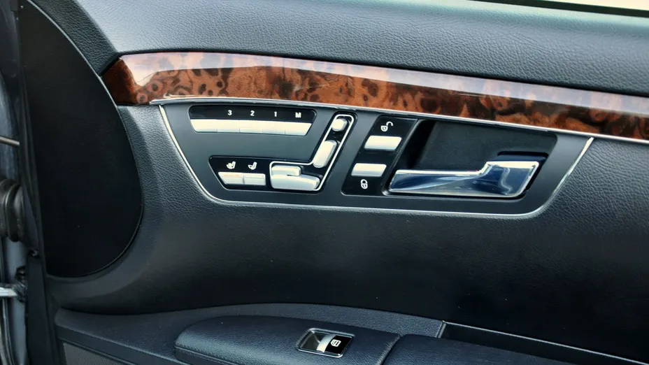 MERCEDES-BENZ S Klasa -