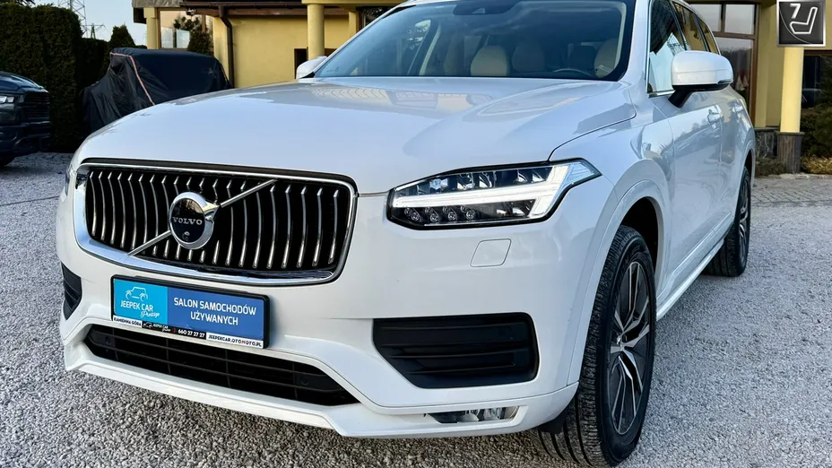 VOLVO XC90 -
