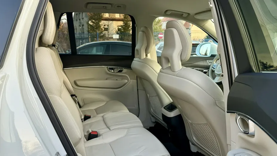 VOLVO XC90 -