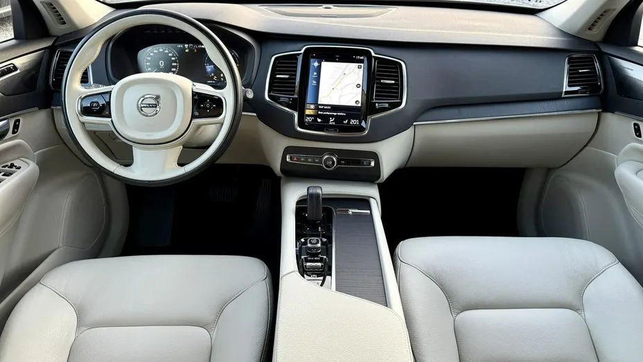 VOLVO XC90 -
