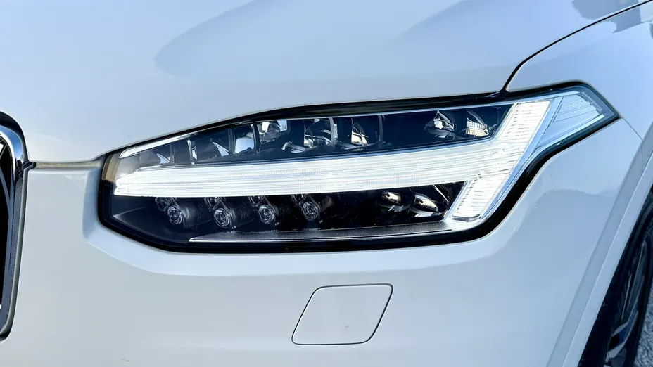 VOLVO XC90 -