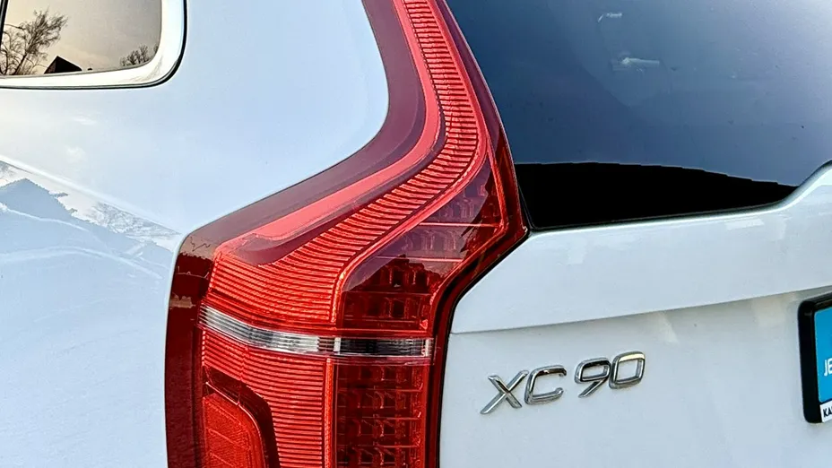 VOLVO XC90 -