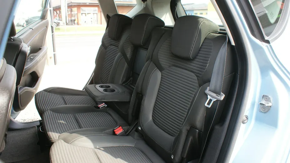RENAULT Scenic -