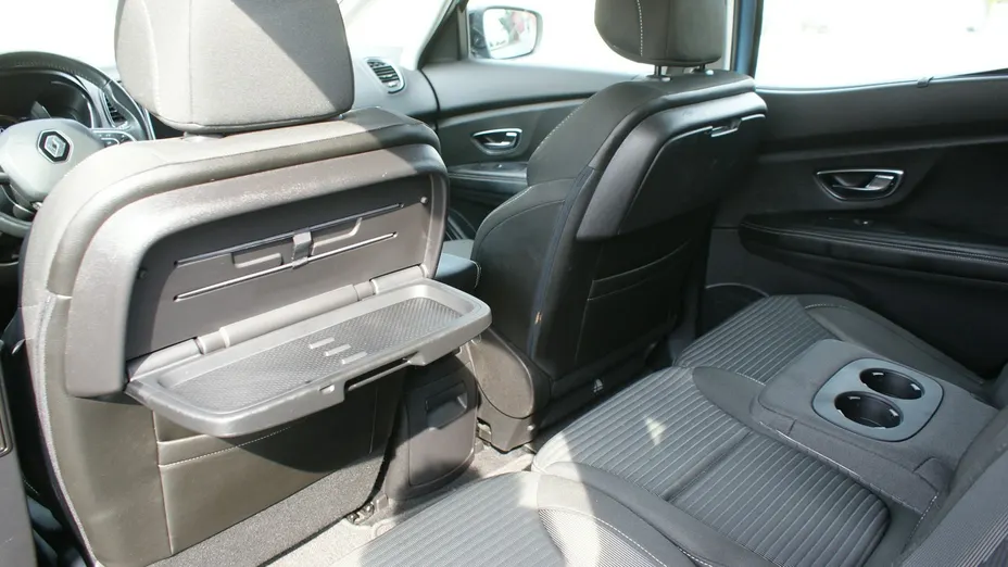 RENAULT Scenic -
