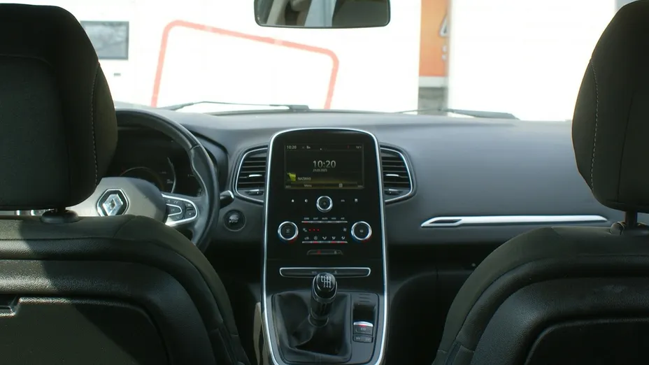 RENAULT Scenic -