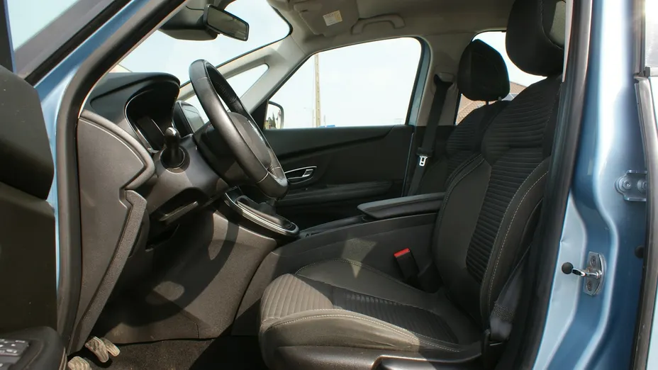 RENAULT Scenic -