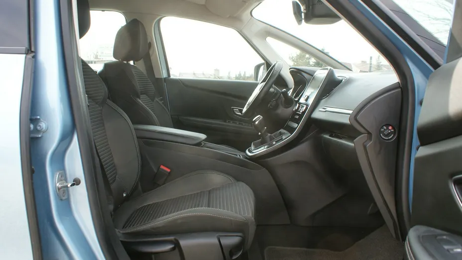 RENAULT Scenic -