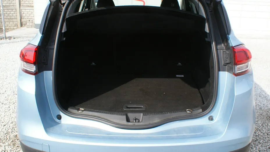 RENAULT Scenic -