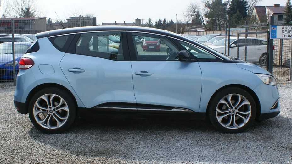 RENAULT Scenic -