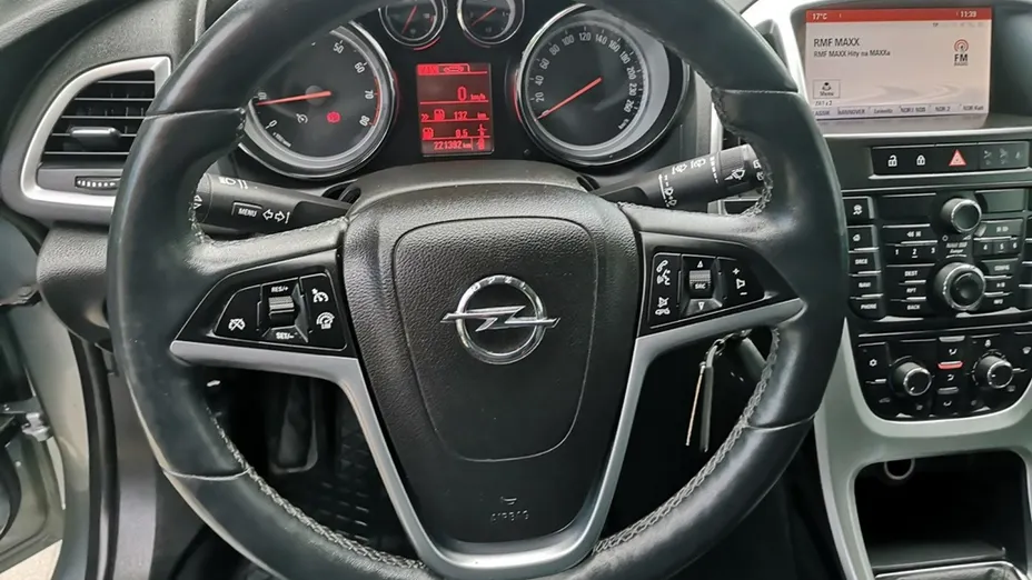 OPEL Astra -