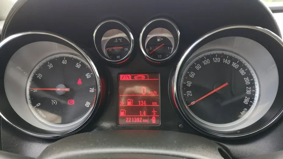 OPEL Astra -