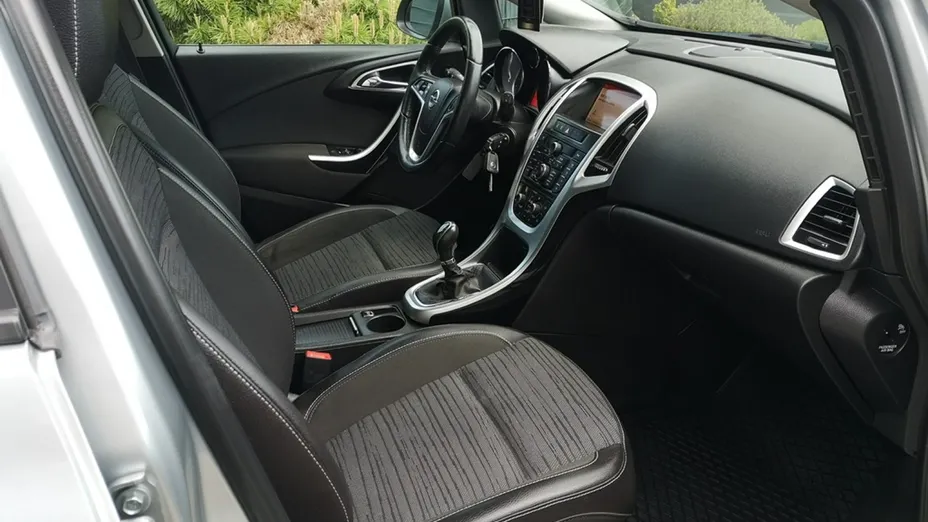 OPEL Astra -