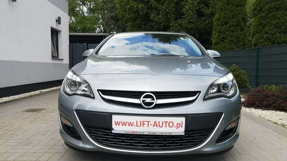OPEL Astra -