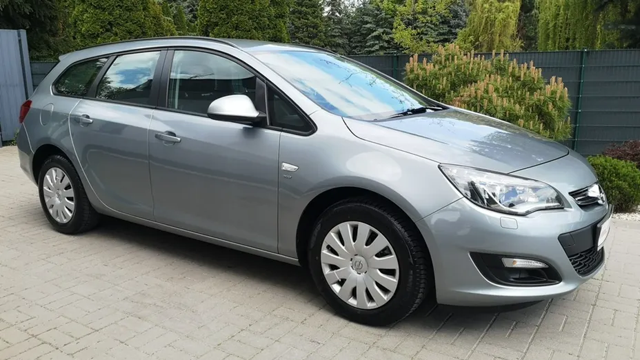 OPEL Astra -